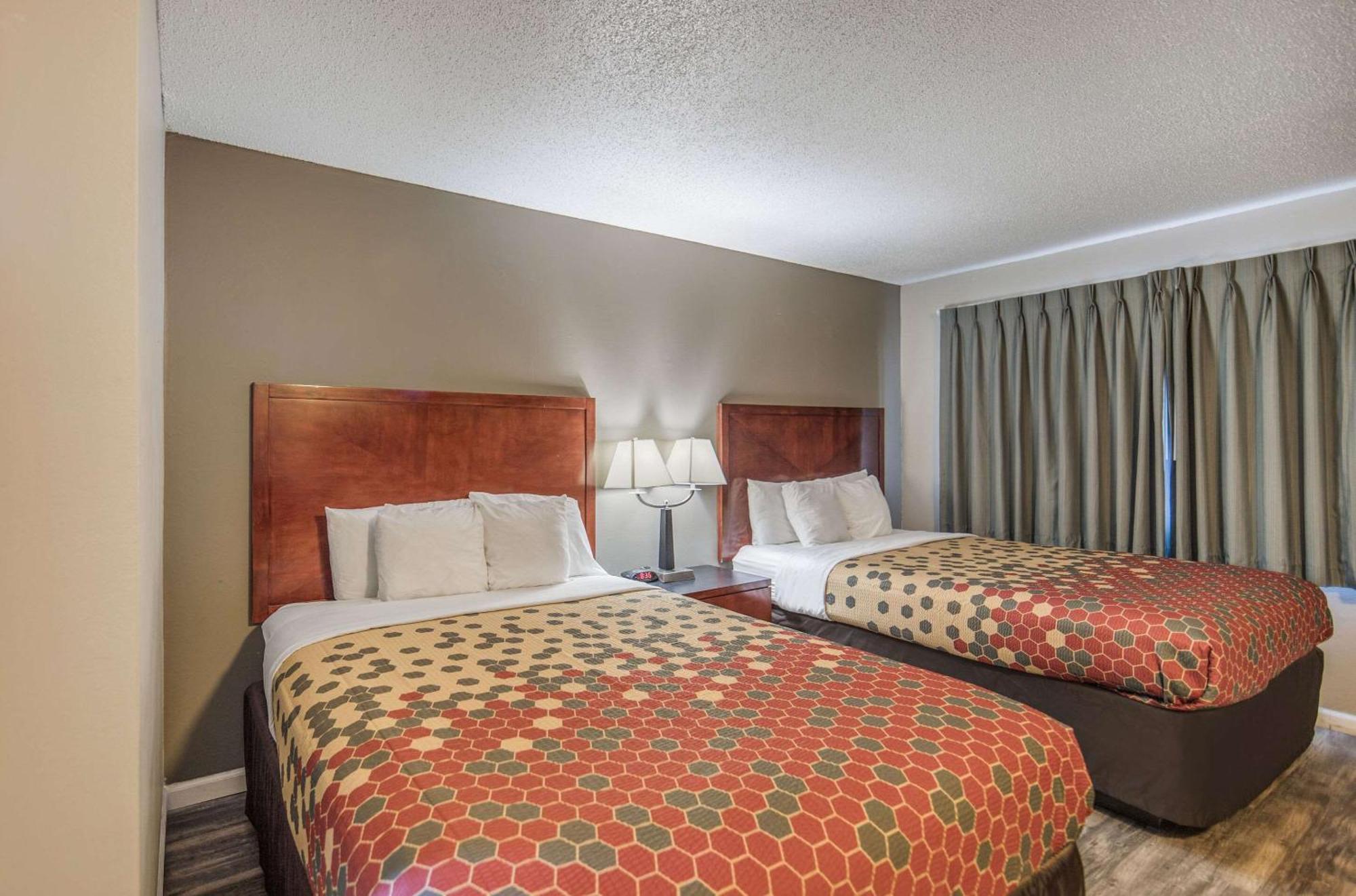 Econo Lodge Inn & Suites Yreka Eksteriør billede