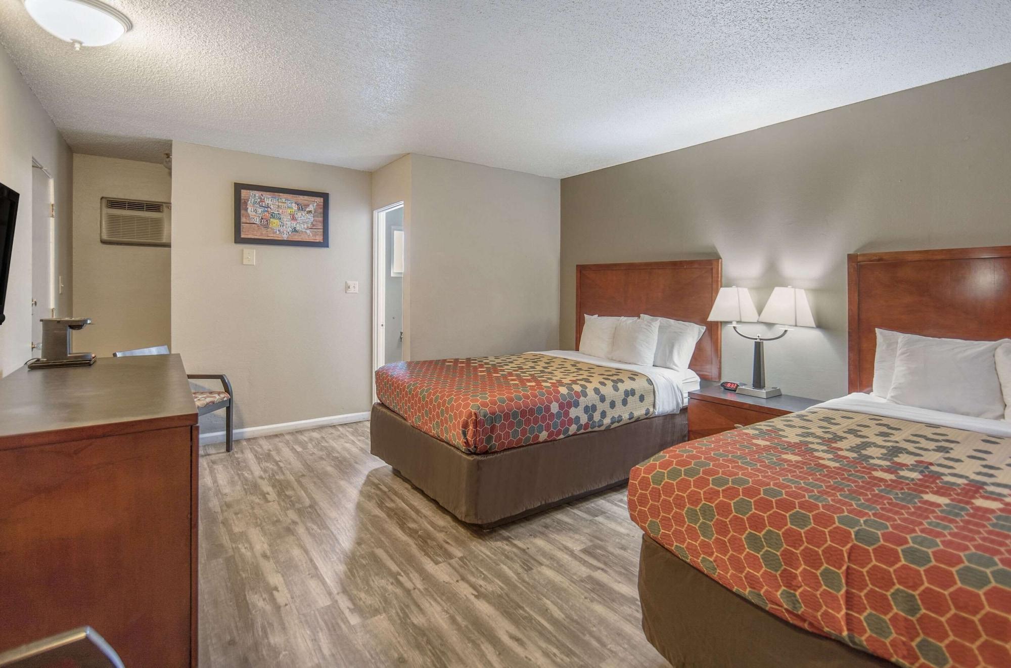 Econo Lodge Inn & Suites Yreka Eksteriør billede