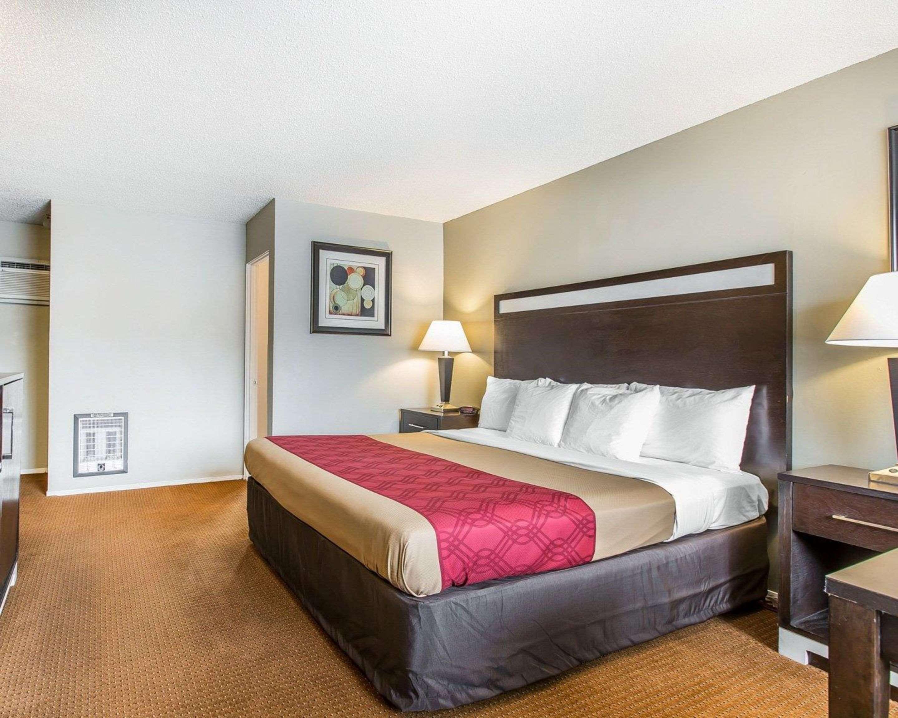 Econo Lodge Inn & Suites Yreka Eksteriør billede