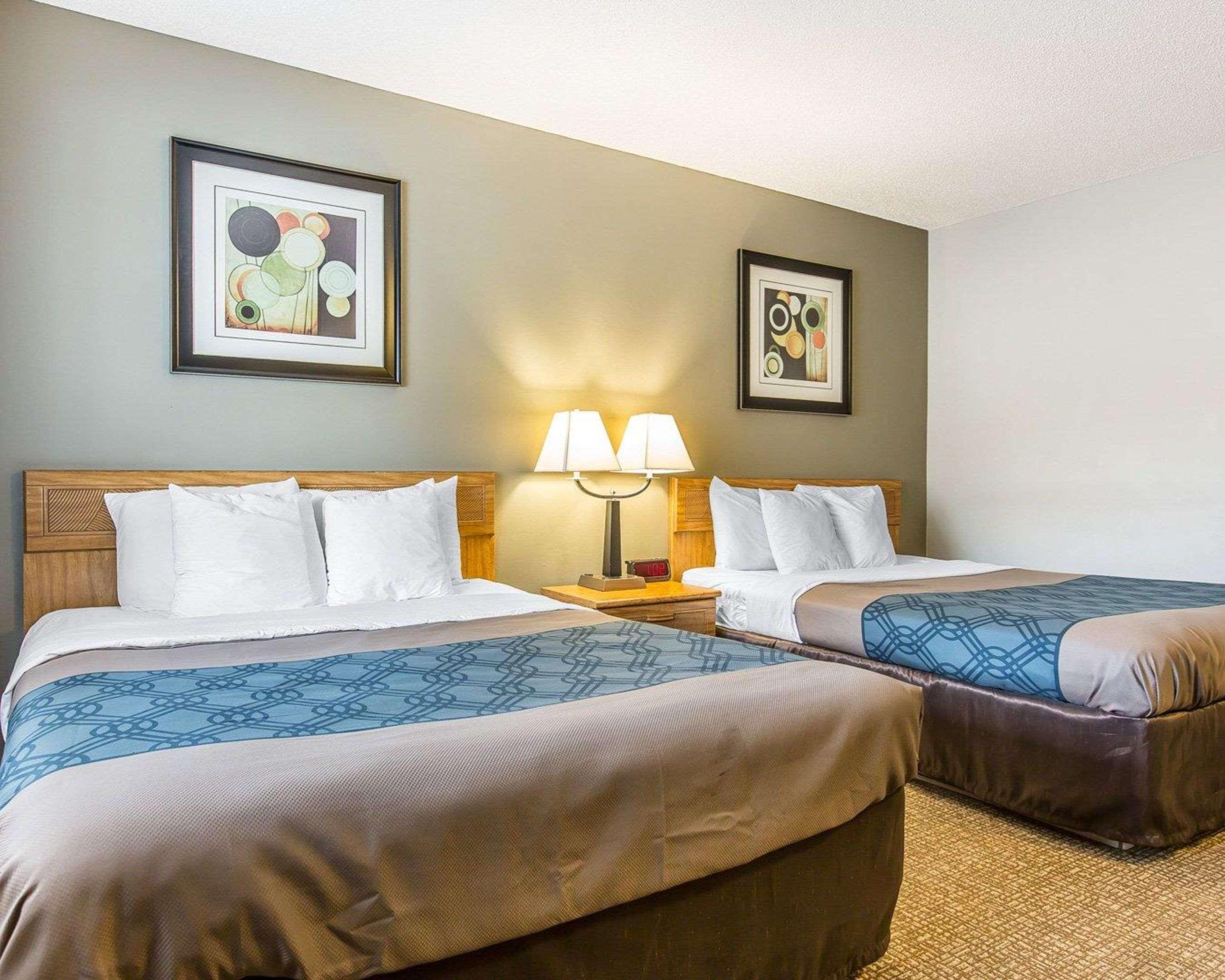 Econo Lodge Inn & Suites Yreka Eksteriør billede