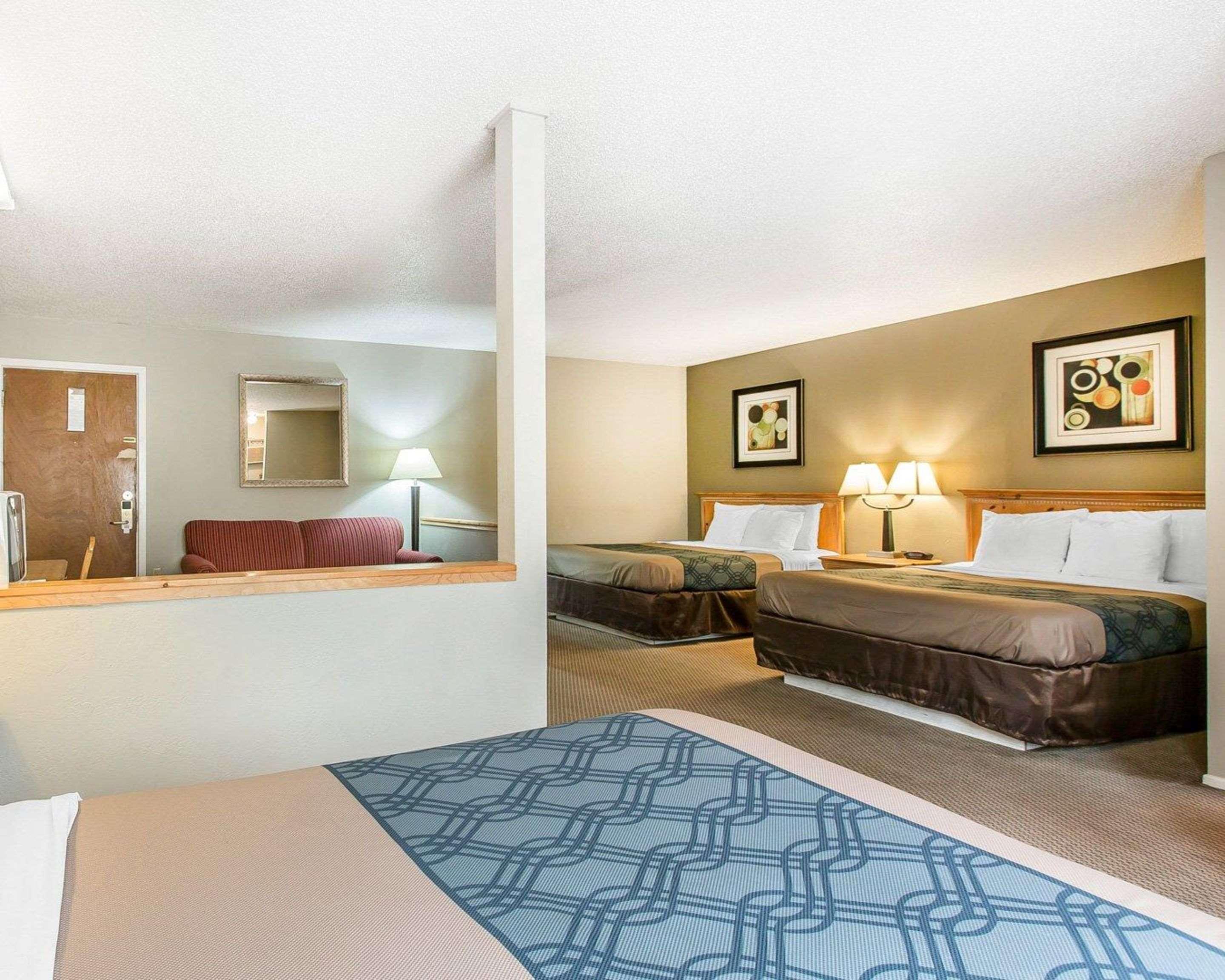 Econo Lodge Inn & Suites Yreka Eksteriør billede