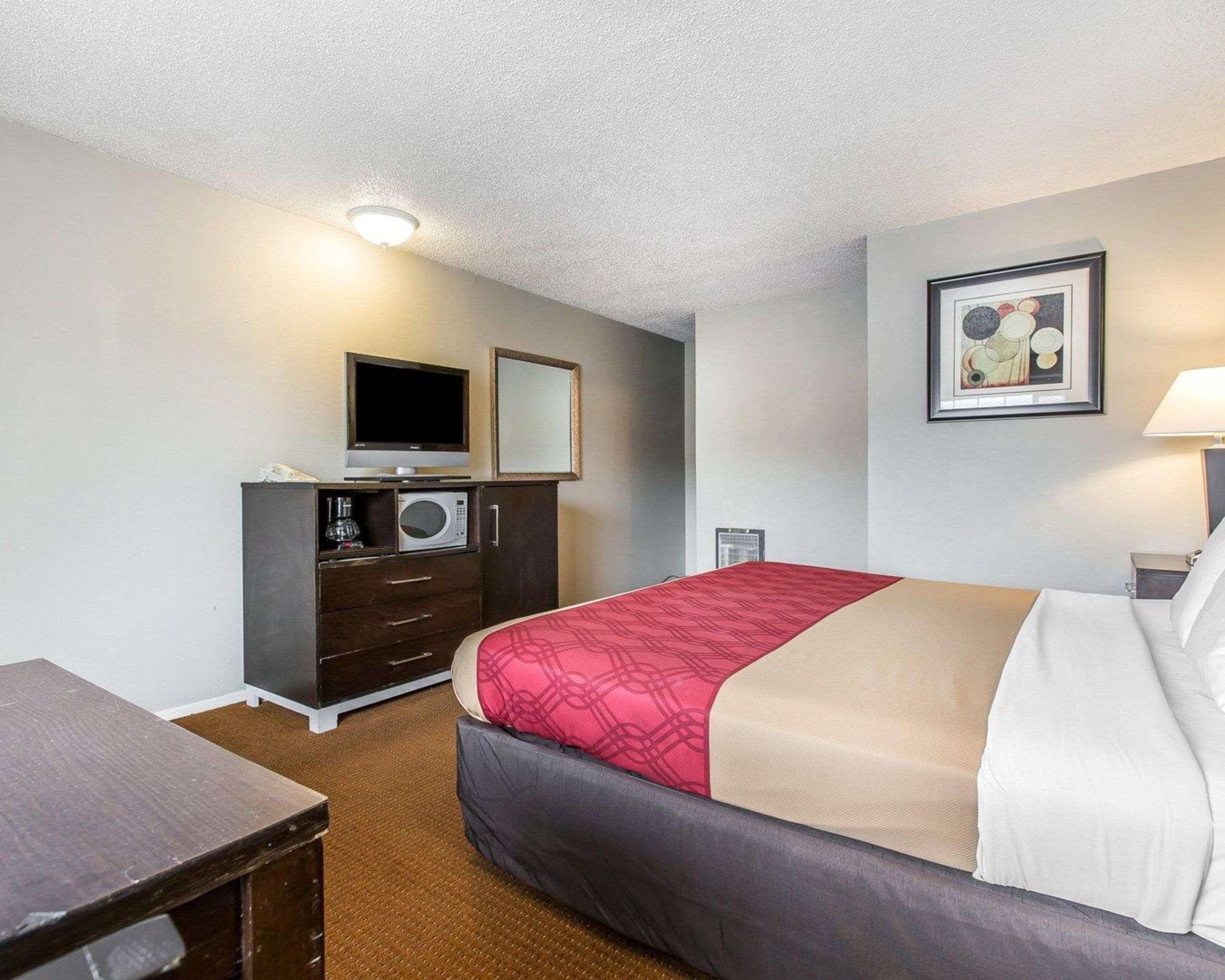 Econo Lodge Inn & Suites Yreka Eksteriør billede
