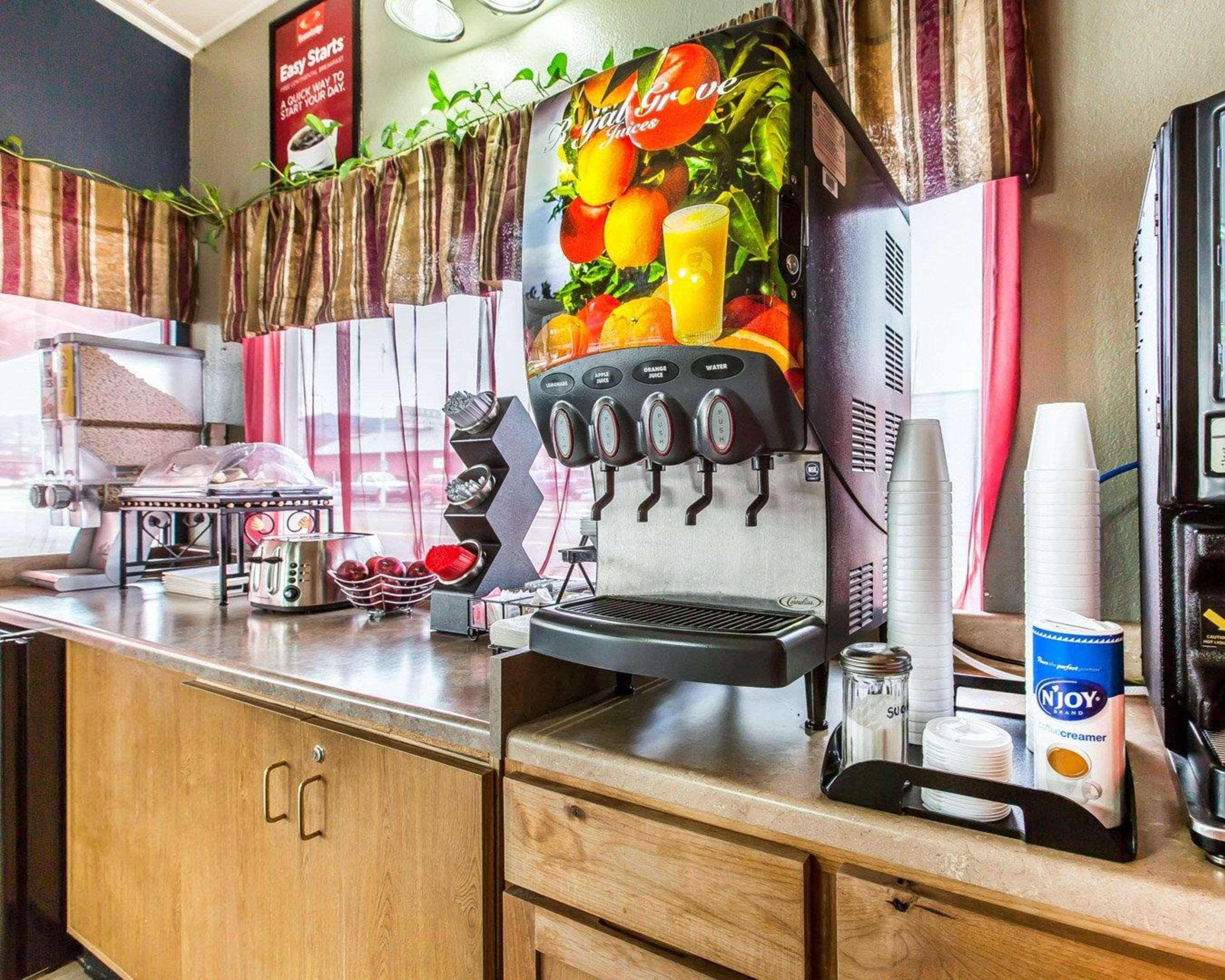 Econo Lodge Inn & Suites Yreka Eksteriør billede