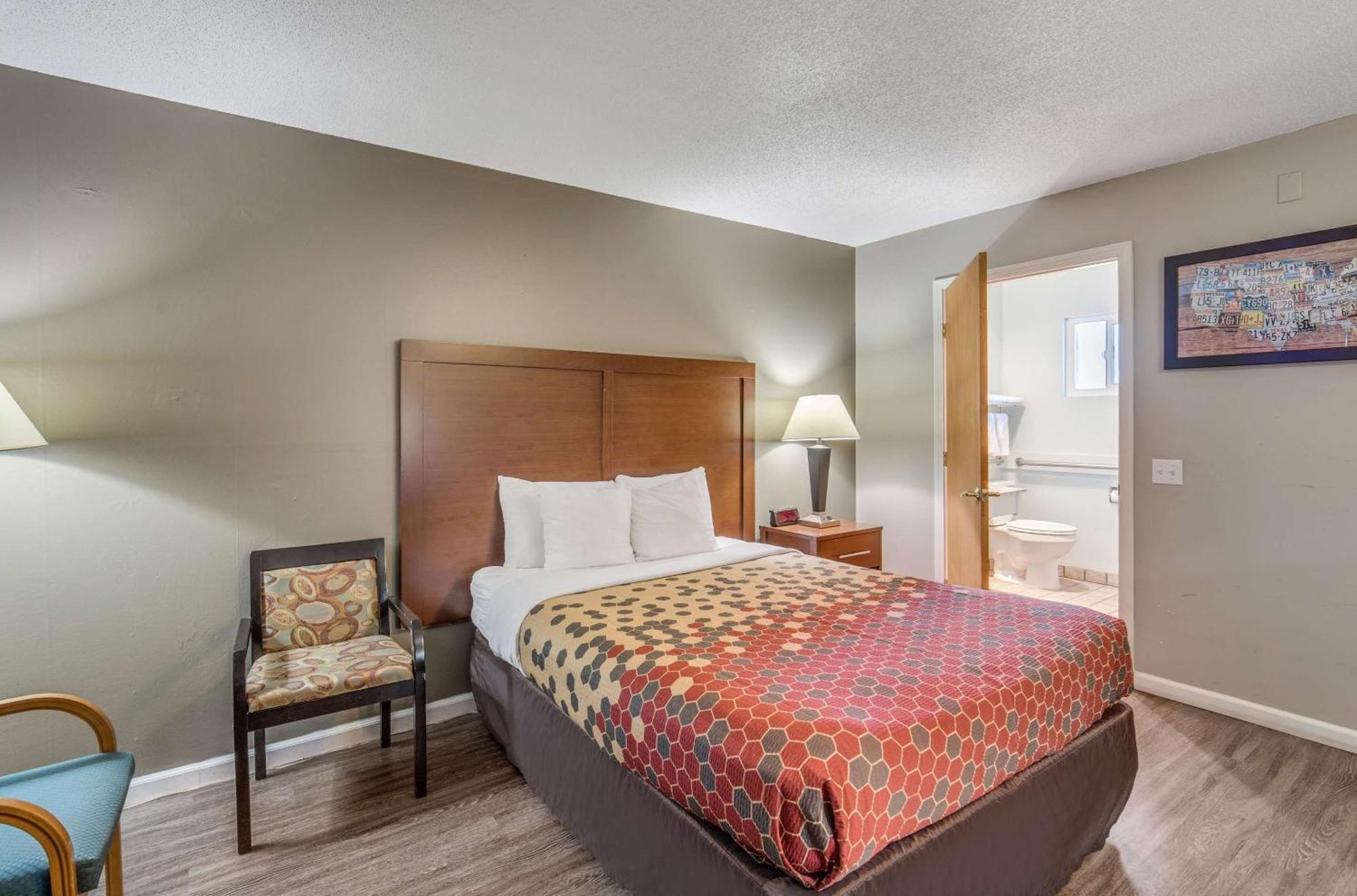 Econo Lodge Inn & Suites Yreka Eksteriør billede