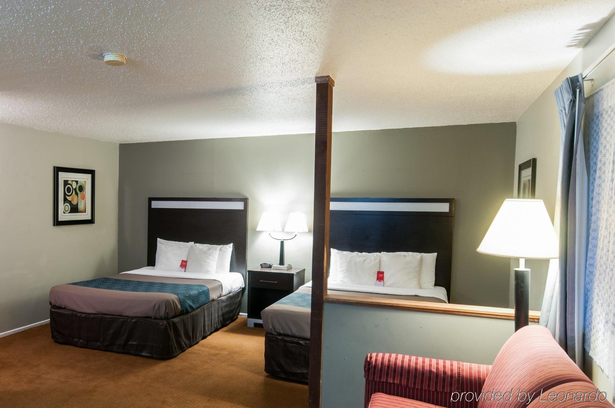 Econo Lodge Inn & Suites Yreka Eksteriør billede