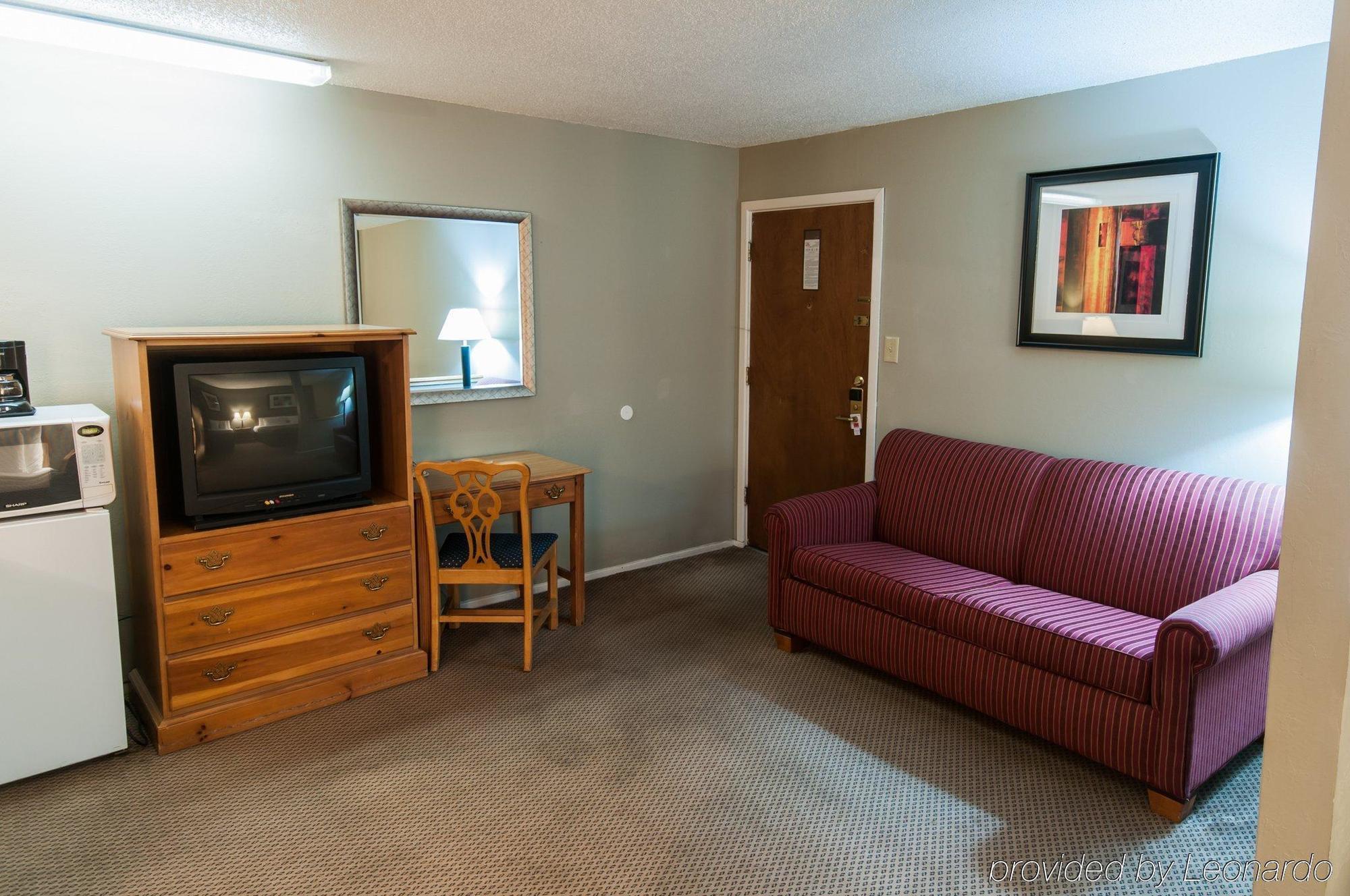 Econo Lodge Inn & Suites Yreka Eksteriør billede