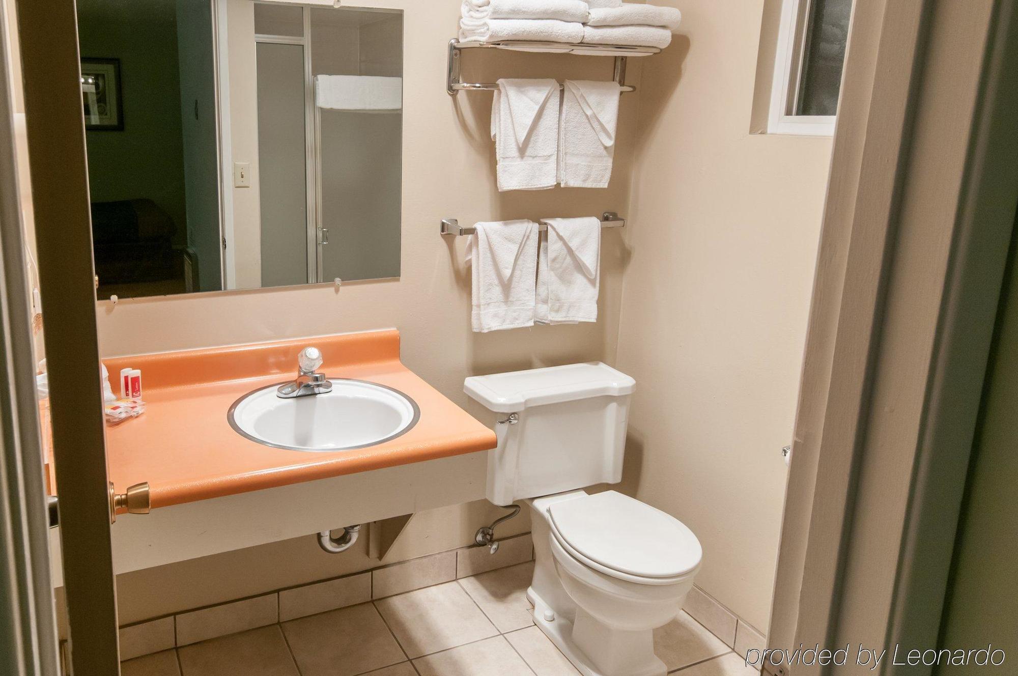 Econo Lodge Inn & Suites Yreka Eksteriør billede