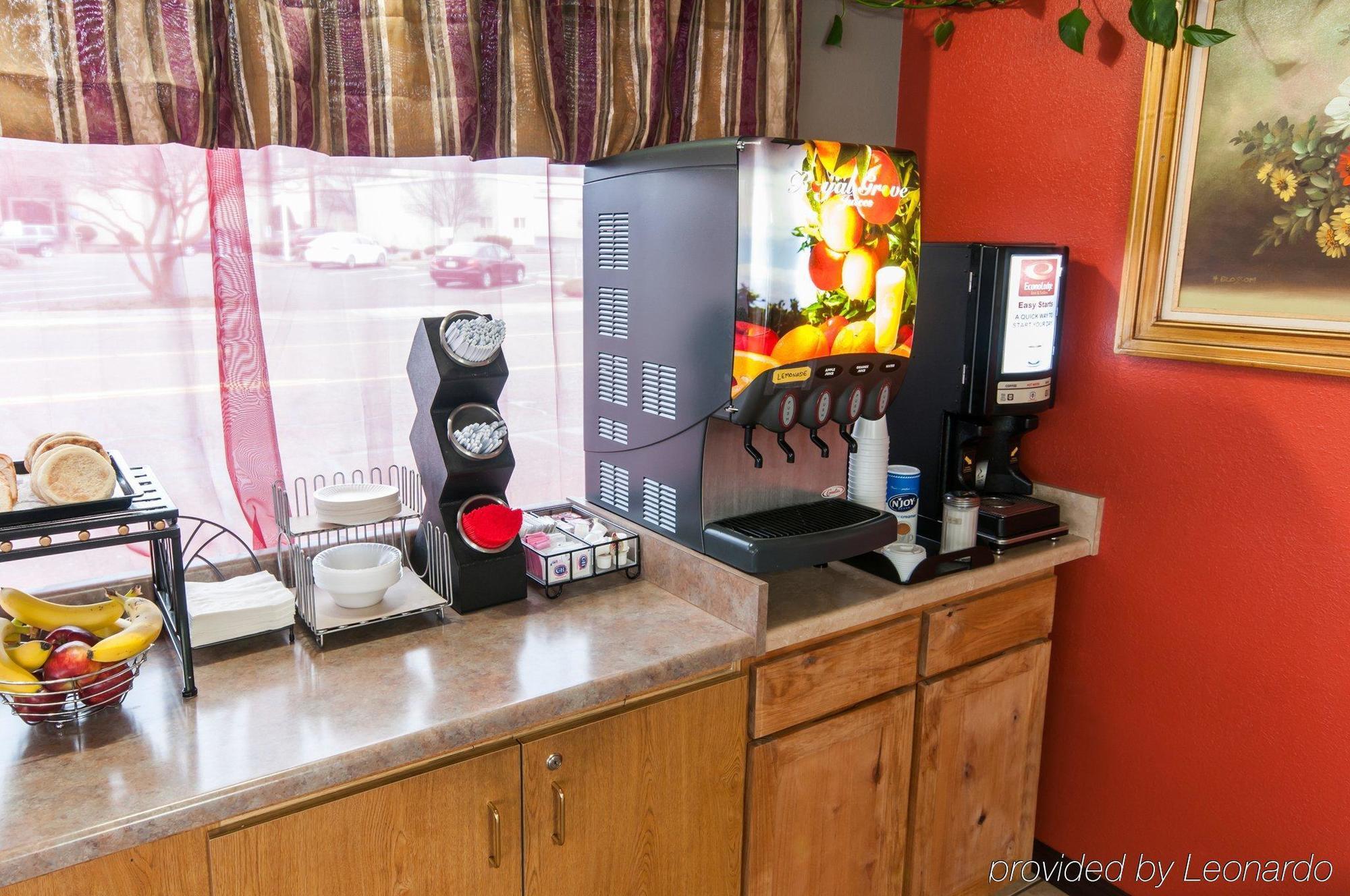 Econo Lodge Inn & Suites Yreka Eksteriør billede