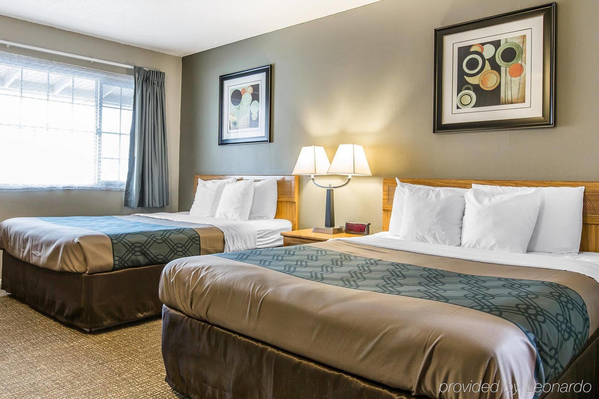 Econo Lodge Inn & Suites Yreka Eksteriør billede